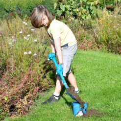 Children's Garden Spade - National Trust -Household Tools Store GNT CHSPADE burgon and ball national trust childrens digging spade 05