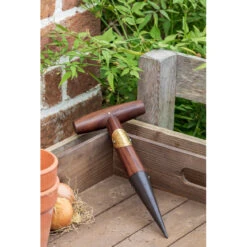 Dibber - National Trust 5 Dibber - National Trust -Household Tools Store GNT DIBB burgon and ball national trust dibber 02