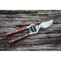 Secateur - National Trust -Household Tools Store GNT SEC burgon and ball national trust secateur 02