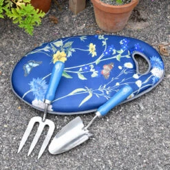 British Meadow Trowel And Fork Set 18 British Meadow Trowel And Fork Set -Household Tools Store GRH TFBOXBM burgon and ball RHS gifts for gardeners british meadow trowel fork set 08