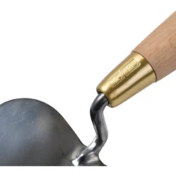 Sophie Conran Heart-Shaped Trowel 11 Sophie Conran Heart-Shaped Trowel -Household Tools Store GSC HTROW sophie conran for burgon and ball heart shaped trowel 05