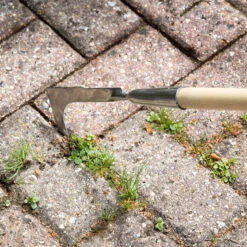 Long Handled Block Paving Knife - RHS Endorsed -Household Tools Store GTB SPWRHS burgon and ball rhs endorsed long handled block paving knife 03