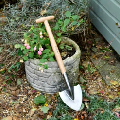 Perennial Spade - RHS Endorsed -Household Tools Store GTH SPSRHS burgon and ball rhs endorsed stainless perennial spade 04