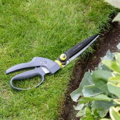 Single Handed Grass Shear – RHS Endorsed -Household Tools Store GTO SHGSHEAR burgon and ball single handed grass shear 04